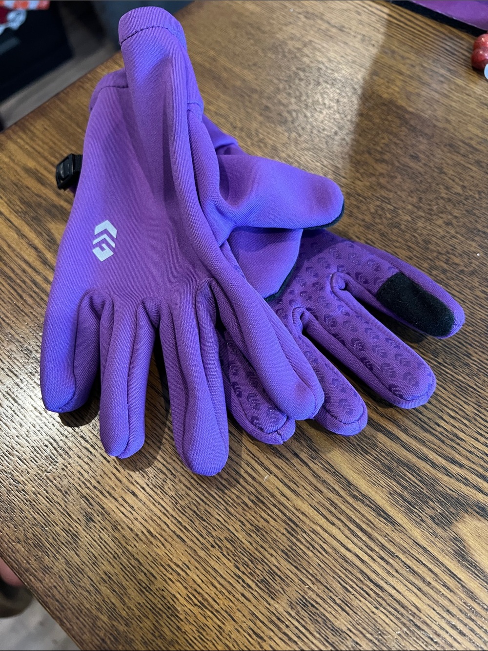 Free Country Ltd Kids Purple Technology Friendly Gloves - Lightweight Grip